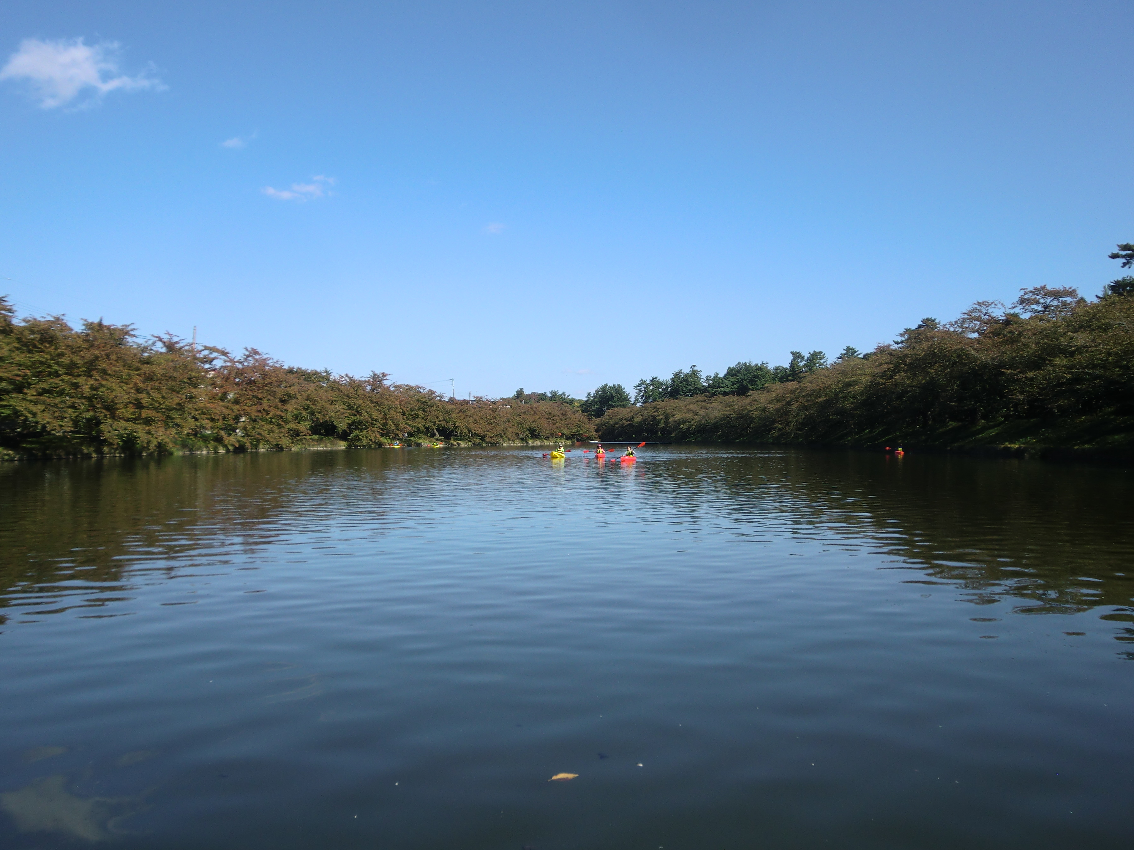 秋のカヌー体験in弘前公園