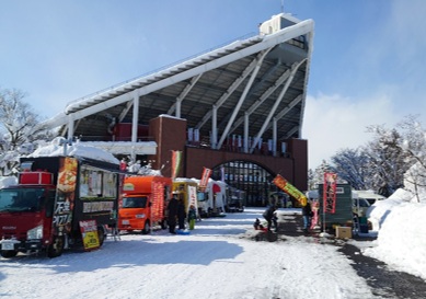 冬の球場アート2026